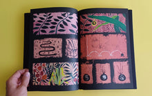 Load image into Gallery viewer, Gusano de tierra- Manuel Hernández Ruiz