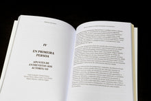 Load image into Gallery viewer, Miradas cruzadas. Pintura e paisaxe no audiovisual galego contemporáneo - Sara Donoso - ElMuelle1931