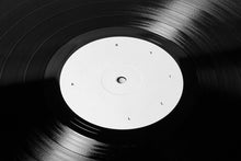 Load image into Gallery viewer, Efraín Rozas - Still - ElMuelle1931