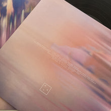 Load image into Gallery viewer, Hugh Small & Brian Allen Simon - The Side I Never See - ElMuelle1931