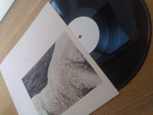 Load image into Gallery viewer, Soccer - Committee ♥/Lamb - ElMuelle1931