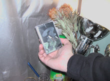 Load image into Gallery viewer, Question Mark – The Ghetti Man
