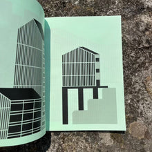 Load image into Gallery viewer, EDIFICIO FAMILIAR CON GARAXE - Olmo Blanco - ElMuelle1931
